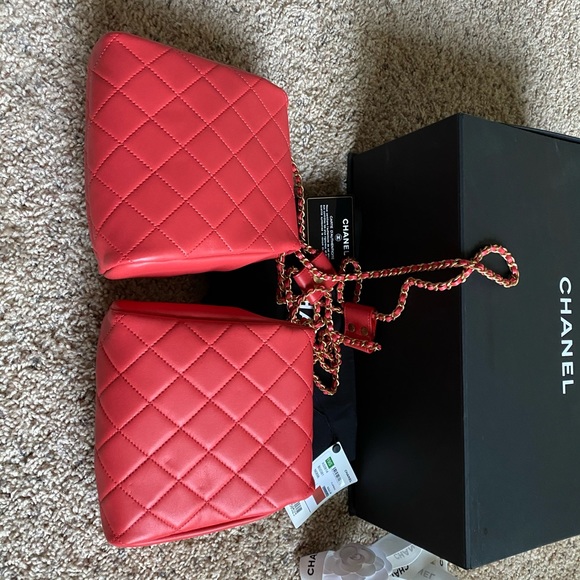 SOLD‼️Chanel Lambskin Red Side Packs 🔥 - Picture 6 of 8